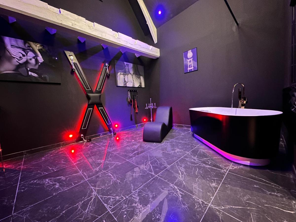 Loveroom De Luxe - Theme 50 Nuances De Grey Maison Privative Spa Insolite Douchy-les-Mines Bagian luar foto