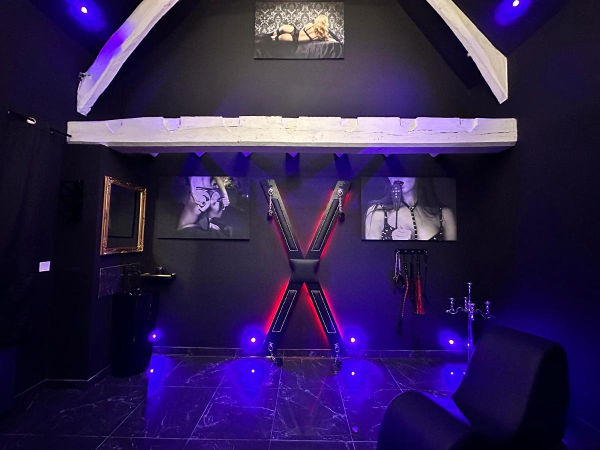 Loveroom De Luxe - Theme 50 Nuances De Grey Maison Privative Spa Insolite Douchy-les-Mines Bagian luar foto